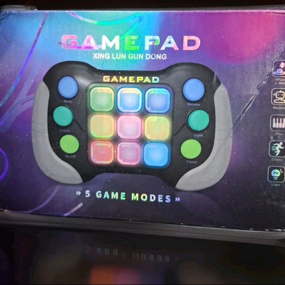 Colorful Gamepad with LED Lights - Picture 2 of 8